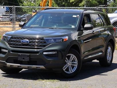 Certified 2023 Ford Explorer XLT w/ Equipment Group 202A