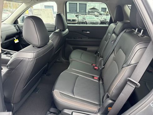 New 2026 Nissan Pathfinder SL FWD image 25