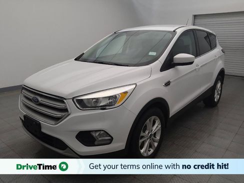 Used 2019 Ford Escape SE image 1