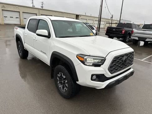 Used 2023 Toyota Tacoma TRD Off-Road image 21