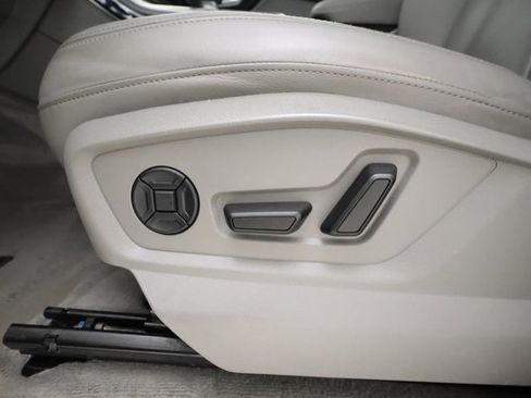 Used 2023 Audi Q7 3.0T Premium Plus image 9