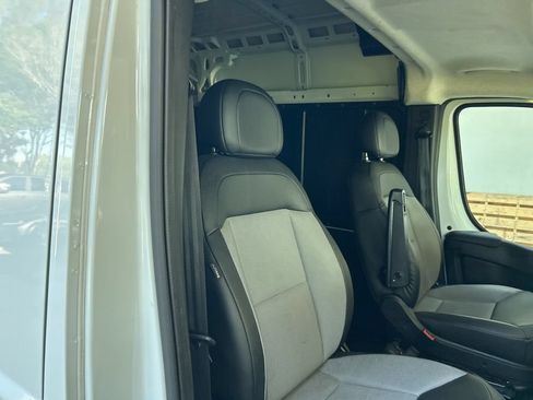 Used 2025 RAM ProMaster 2500 w/ Convenience Group FWD image 21