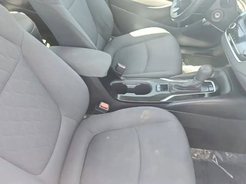 Used 2021 Toyota Corolla LE FWD image 30