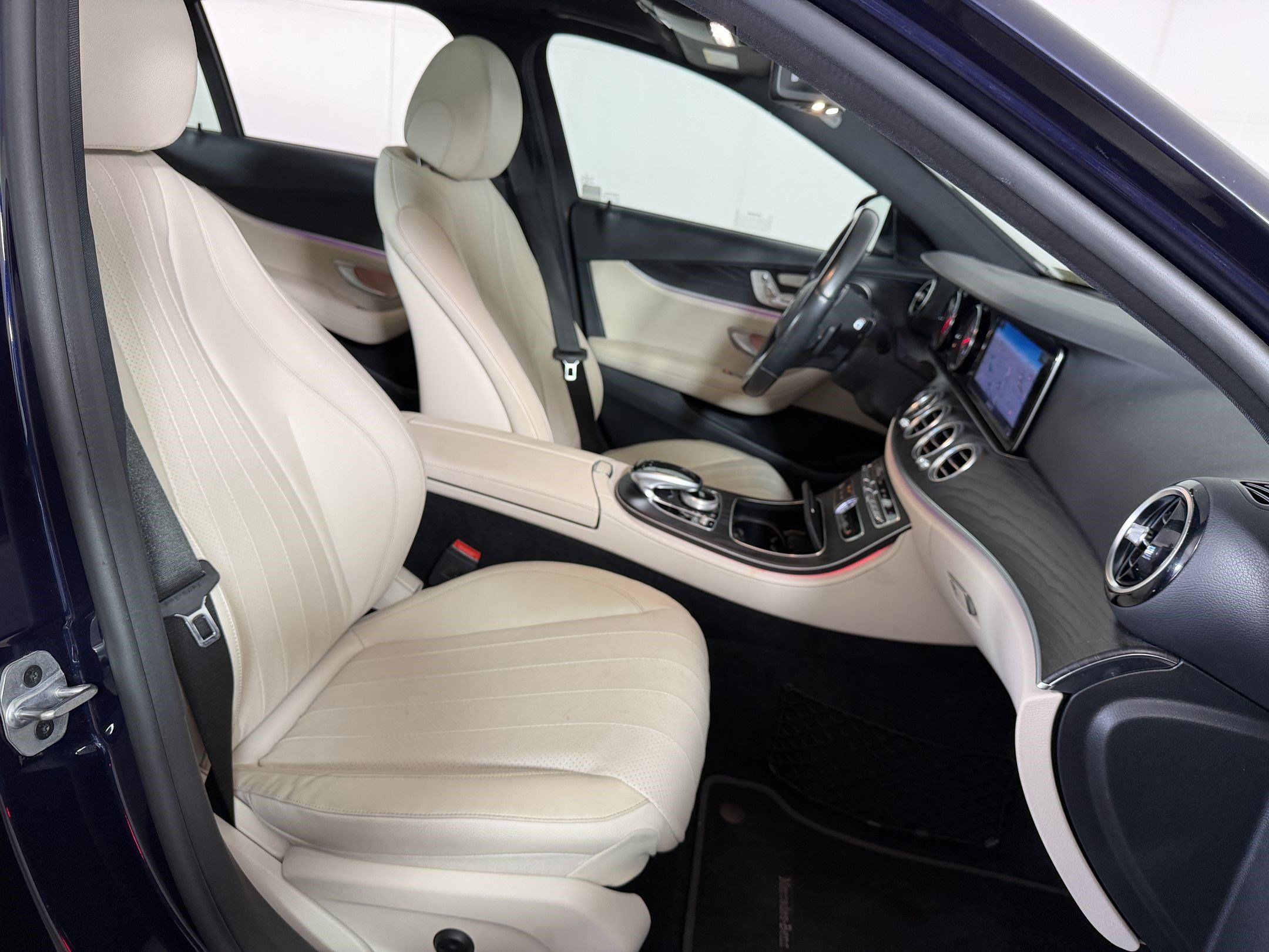 Used 2020 Mercedes-Benz E 350 Sedan image 24