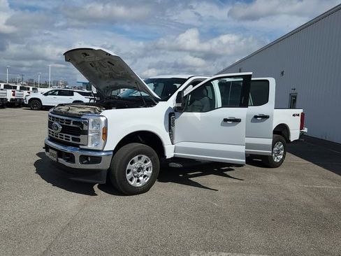 Used 2024 Ford F250 XLT image 30