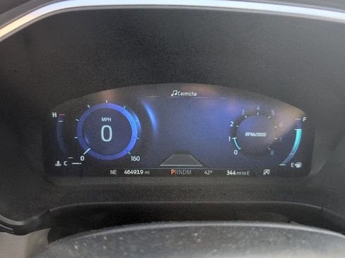 Used 2020 Ford Escape Titanium image 28