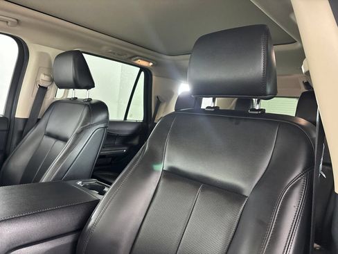 Used 2022 Ford Expedition XLT RWD image 10