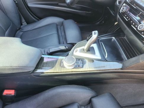 Used 2018 BMW 330e image 53