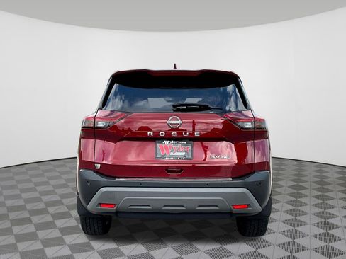 Certified 2022 Nissan Rogue SV AWD/4WD image 5
