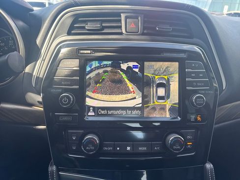 Used 2017 Nissan Maxima Platinum w/ Interior Lighting Package image 21