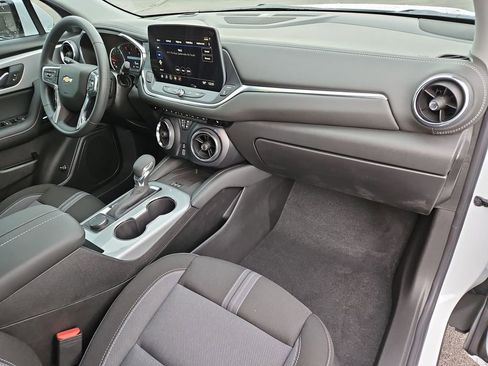 New 2026 Chevrolet Blazer LT w/ Convenience Package FWD image 28