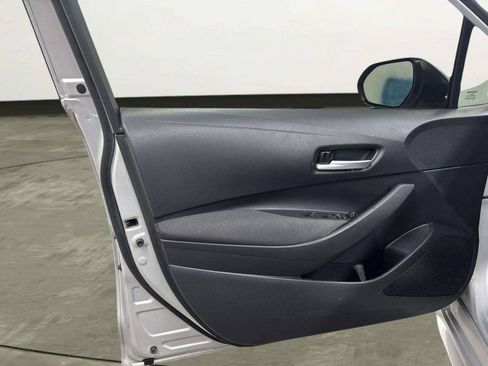 Used 2021 Toyota Corolla LE FWD image 11