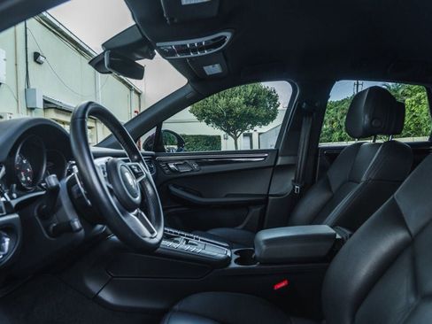 Used 2020 Porsche Macan image 14