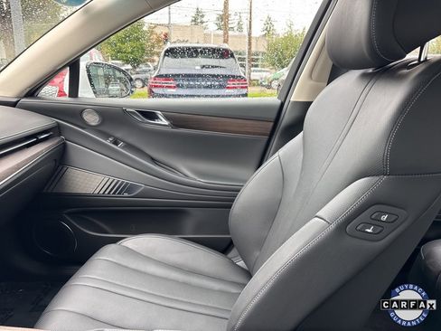 Used 2024 Genesis G80 image 29