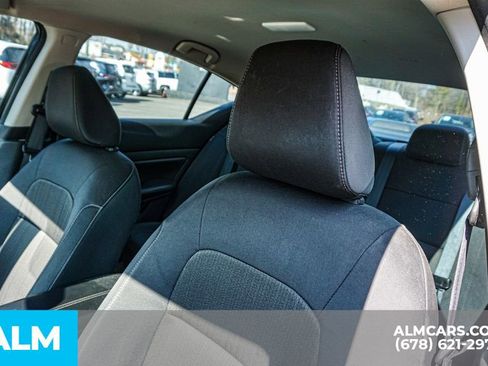 Used 2024 Nissan Altima 2.5 SV image 18