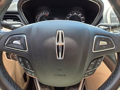 Used 2018 Lincoln MKC Black Label FWD image 32