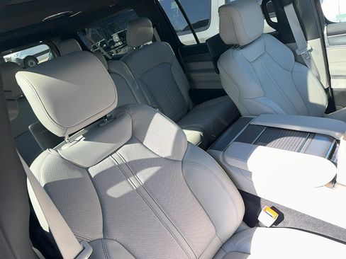 New 2026 Jeep Grand Wagoneer L Limited AWD/4WD image 8