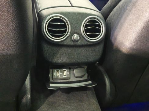 Used 2021 Mercedes-Benz C 300 4MATIC Sedan image 34