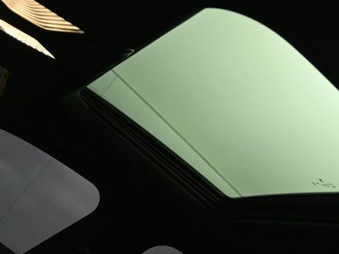 Used 2023 BMW 330i xDrive Sedan w/ M Sport Package image 20