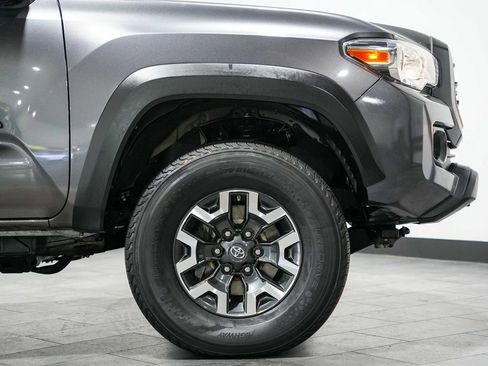 Used 2021 Toyota Tacoma TRD Off-Road w/ Blackout Package (TMS) AWD/4WD image 9