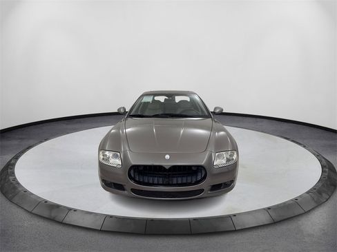Used 2010 Maserati Quattroporte S image 2