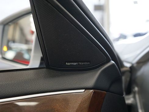 Used 2014 Mercedes-Benz E 350 4MATIC Sedan image 26