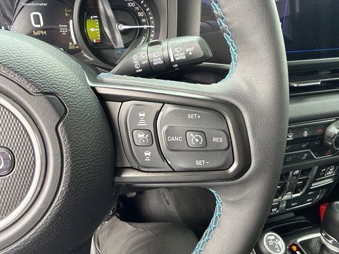 Certified 2025 Jeep Wrangler Unlimited Rubicon 4xe w/ Convenience Group AWD/4WD image 20