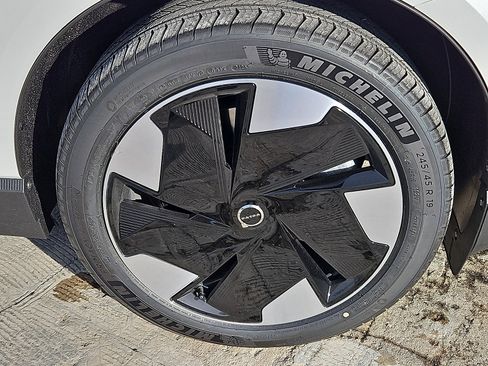 New 2026 Volvo EX30 Plus image 7