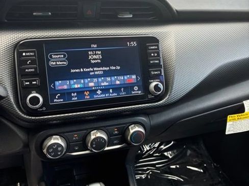 Used 2024 Nissan Kicks SV w/ Interior Electronics Package FWD image 9