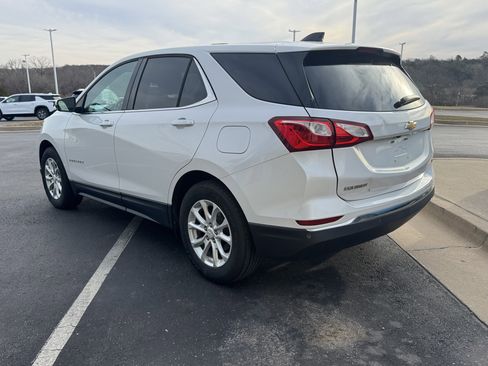 Used 2018 Chevrolet Equinox LT image 3