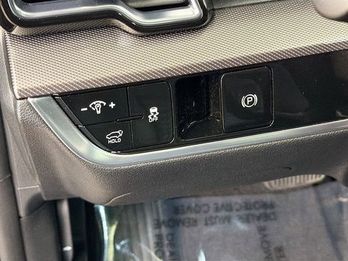 Used 2023 Kia Sportage SX image 12