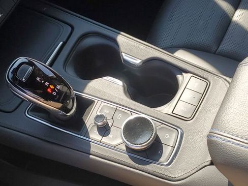 Certified 2024 Cadillac XT4 Sport image 19