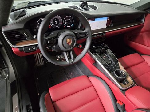 Used 2025 Porsche 911 Carrera image 15