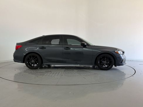 Used 2023 Honda Civic Sport image 8