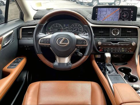 Used 2022 Lexus RX 350L FWD w/ Premium Package image 5