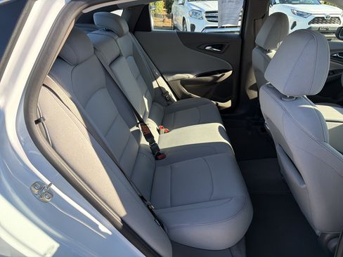 Used 2025 Chevrolet Malibu LT image 27