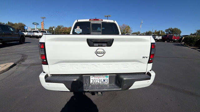 Used 2022 Nissan Frontier SV RWD image 5