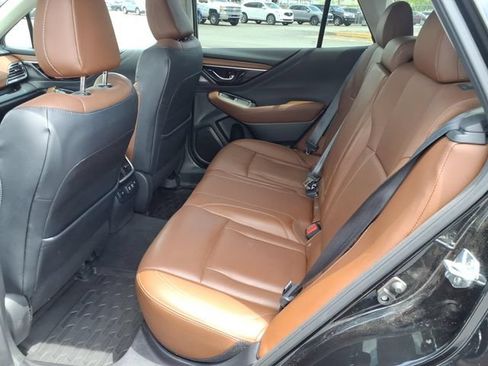 Used 2022 Subaru Outback Touring XT AWD/4WD image 7
