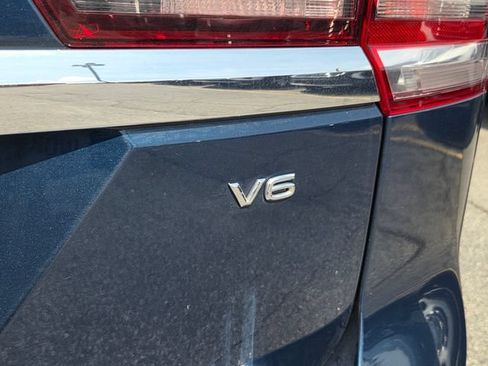 Used 2019 Volkswagen Atlas SE w/ Towing Package FWD image 9