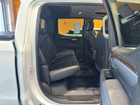 Used 2025 GMC Sierra 1500 Elevation w/ Elevation Premium Package AWD/4WD image 22