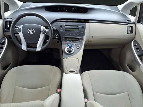 Used 2011 Toyota Prius Two image 11