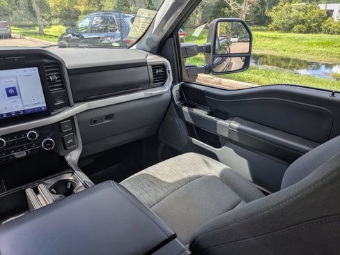 Used 2022 Ford F150 XLT w/ Equipment Group 302A High AWD/4WD image 17