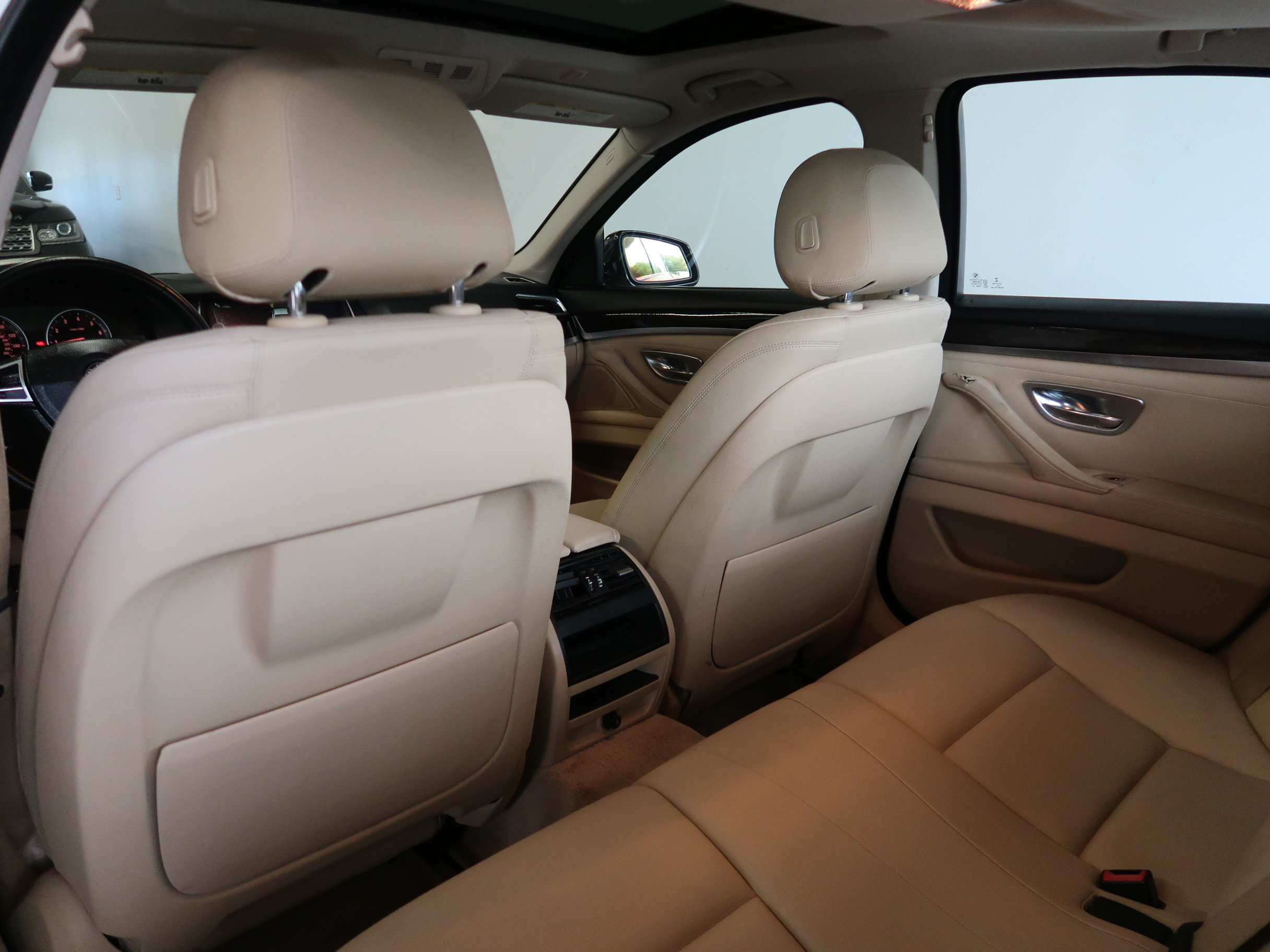 Used 2014 BMW 528i Sedan RWD image 25