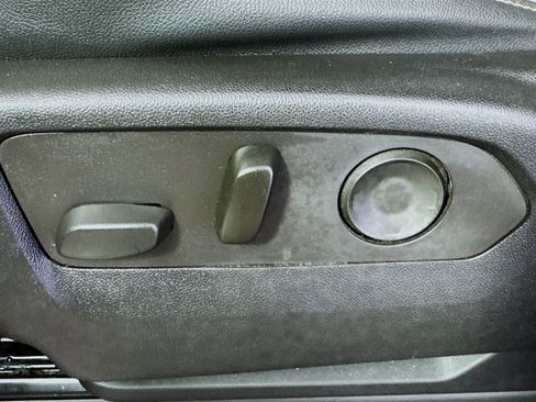 Used 2021 GMC Yukon SLT w/ SLT Premium Package image 20