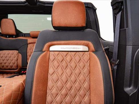 Used 2025 GMC Hummer EV 3X w/ LPO, Dark Essentials Package AWD/4WD image 26