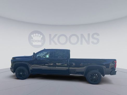 New 2026 Chevrolet Silverado 3500 High Country w/ High Country Premium Package AWD/4WD image 2