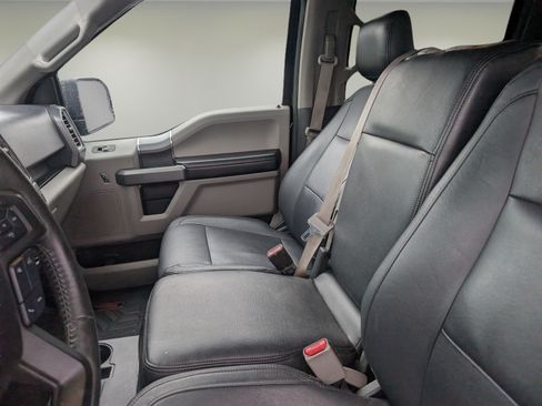 Used 2016 Ford F150 XLT w/ Equipment Group 302A Luxury AWD/4WD image 11