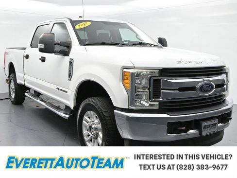 Used 2017 Ford F250 XLT AWD/4WD image 1