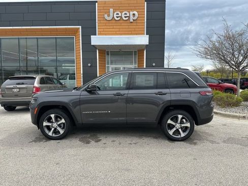 New 2026 Jeep Grand Cherokee Limited AWD/4WD image 9