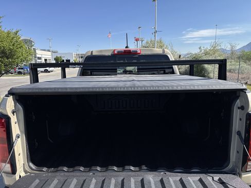 Used 2024 Chevrolet Colorado ZR2 w/ ZR2 Convenience Package III AWD/4WD image 25